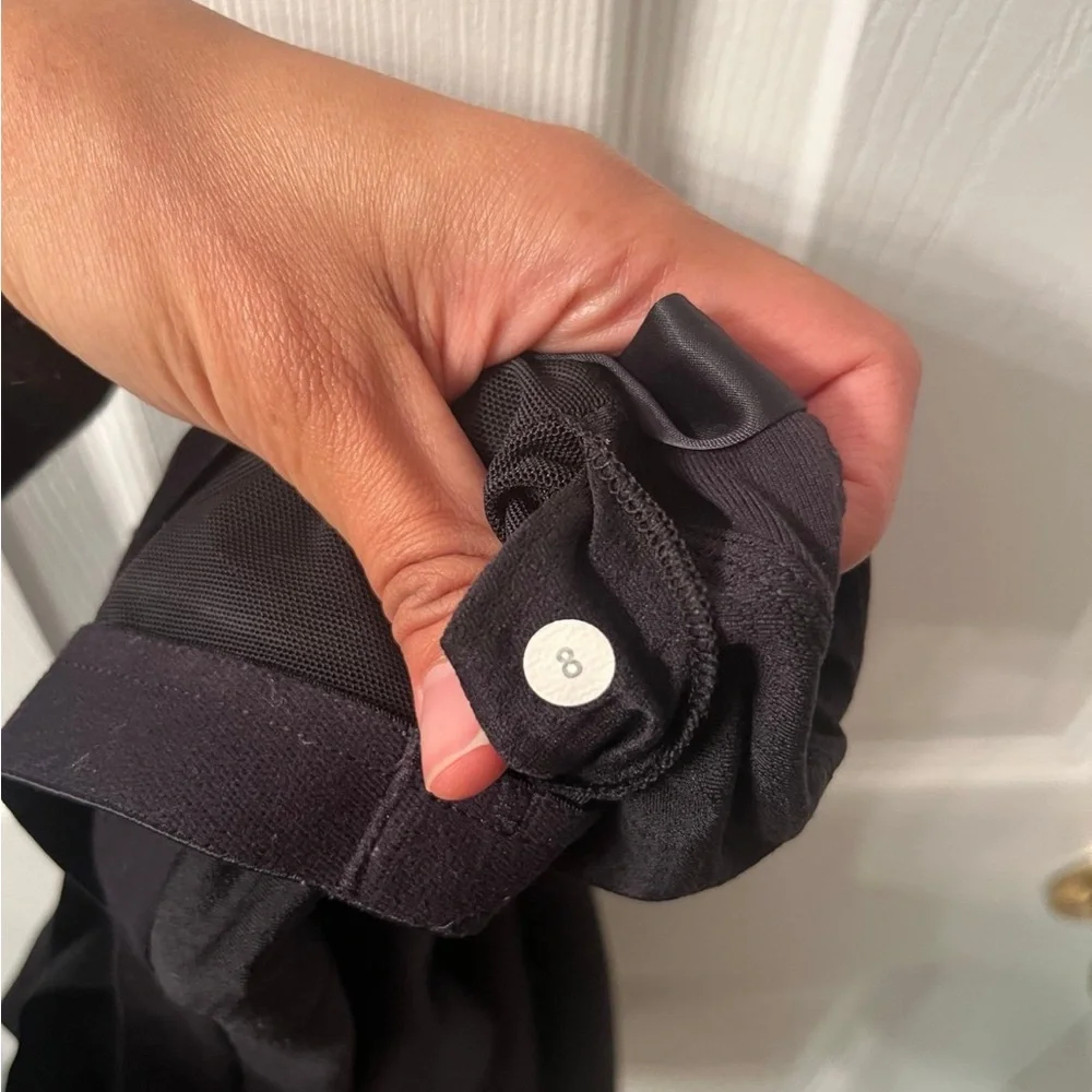 Lululemon Practice Daily Tank Black Long Length Size 8 Shelf Bra Luon Fabric - Picture 6 of 6